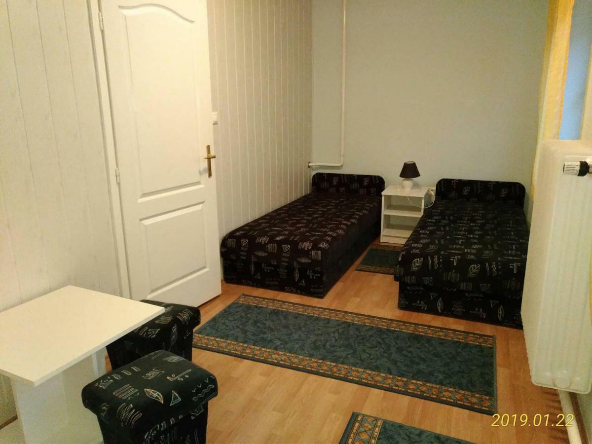 BalatonfůzfőNora Apartmanアパートメント エクステリア 写真