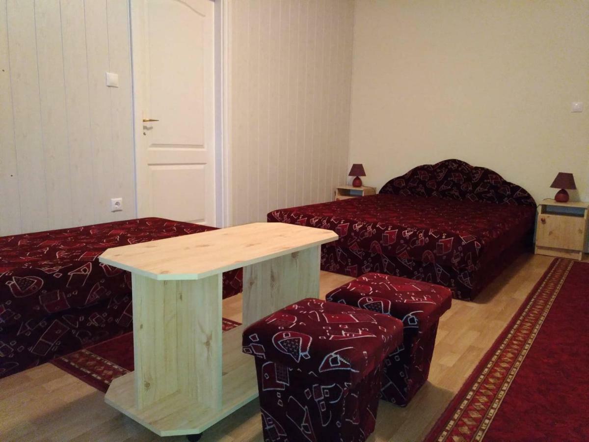 BalatonfůzfőNora Apartmanアパートメント エクステリア 写真