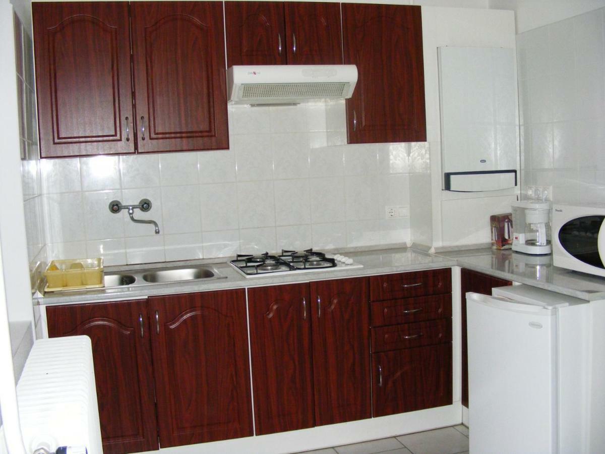 BalatonfůzfőNora Apartmanアパートメント エクステリア 写真